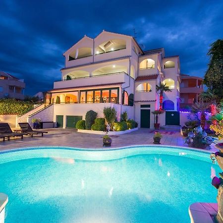 Apartments Marija Near Center فوديس المظهر الخارجي الصورة