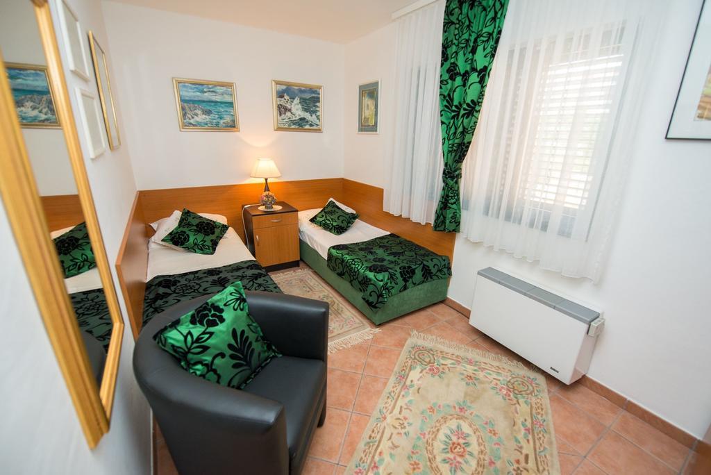 Apartments Marija Near Center فوديس المظهر الخارجي الصورة
