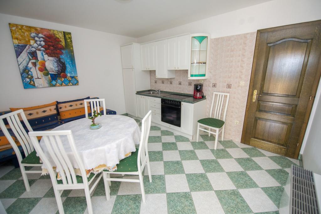 Apartments Marija Near Center فوديس المظهر الخارجي الصورة